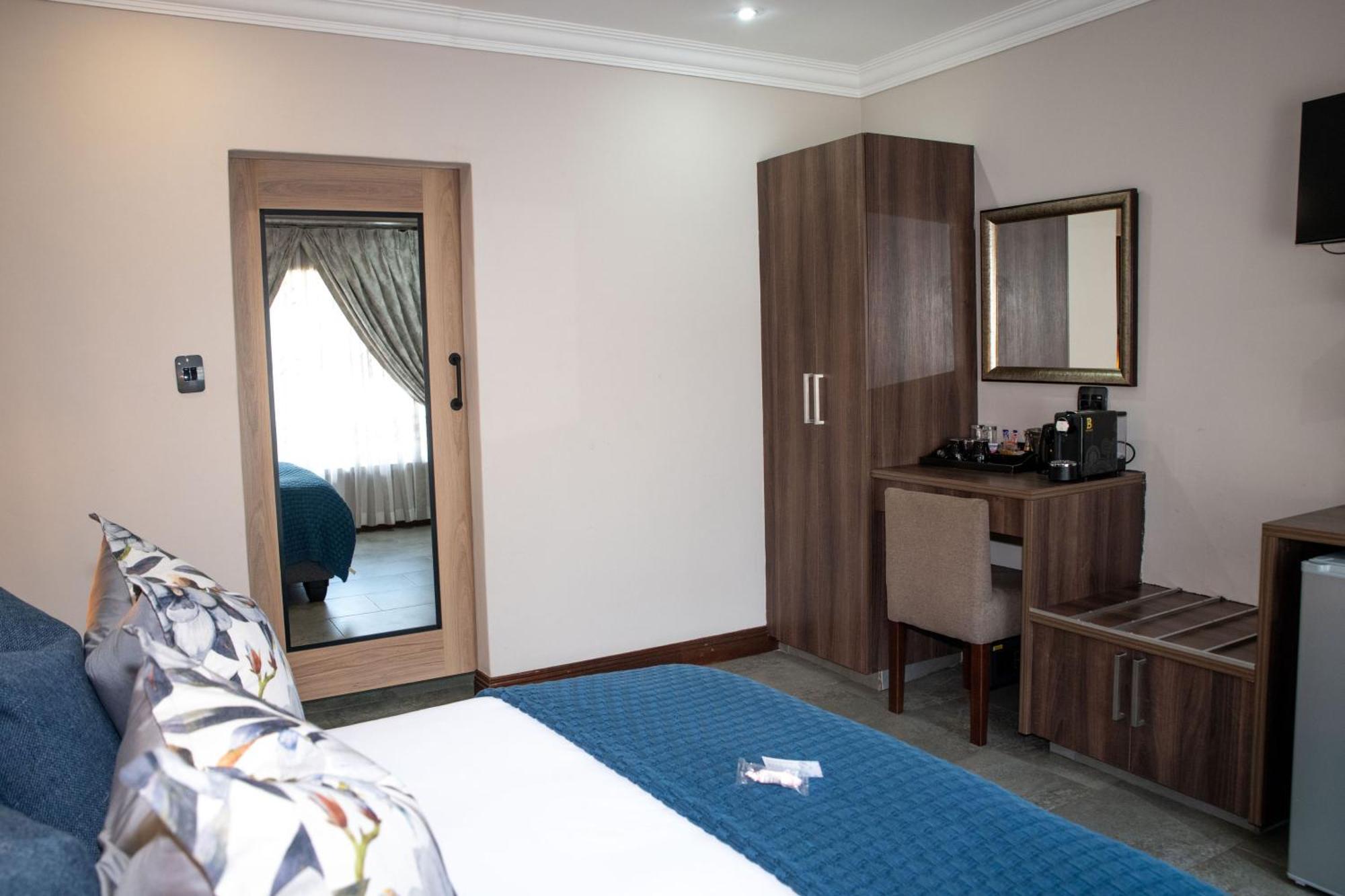 Iso'Bella Vita Guesthouse Phalaborwa Phòng bức ảnh